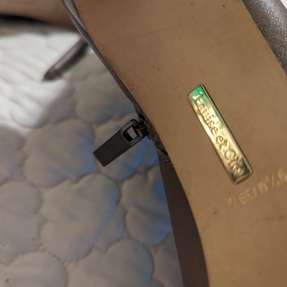 Sz 10 Louise et Cie Women's Leather Booties Ankle Boots Stiletto Heel Dress Boot - Picture 5 of 6